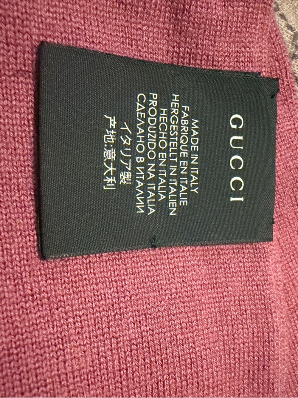 Gucci Pink and Beige GG Tiger Motif Wool Scarf with Yellow Tiger - Picture 5 of 8